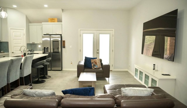Cozy & Modern 3BR House Edinburg, Texas