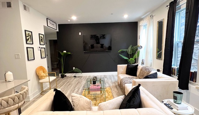 Cozy Modern apartment in peaceful Philadelphia with WiFi, AC