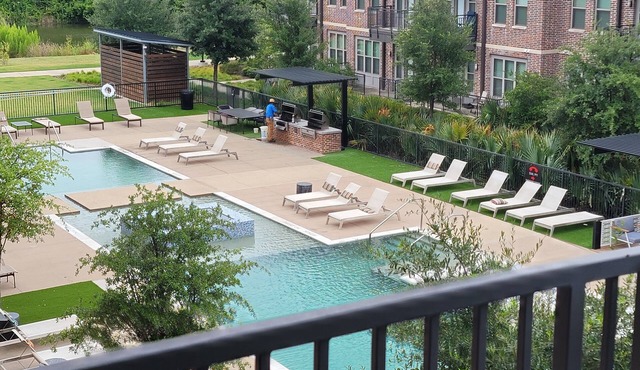 Cozy modern apt in the Dallas metropolitan area