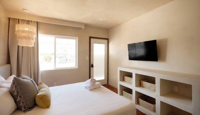 Cozy Modern Baja Beachfront
