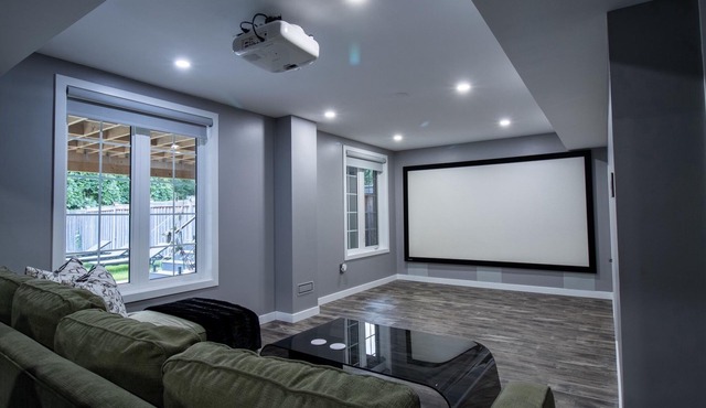Cozy & Modern Basement Apartment in Ajax