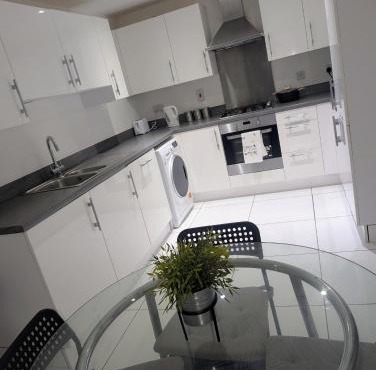 Cozy Modern Bedroom in Private Area