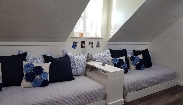 Cozy Modern Farmhouse Apartment near Texas A&M Campus