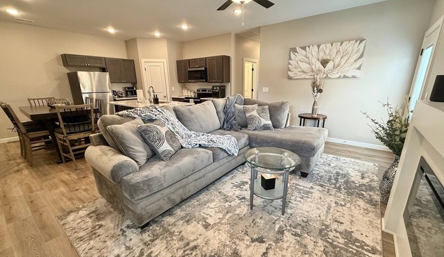 Cozy Modern Haven w/Fireplace & Open Kitchen