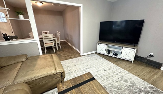 Cozy modern home close to Porcupine mountains and on snowmobile trail