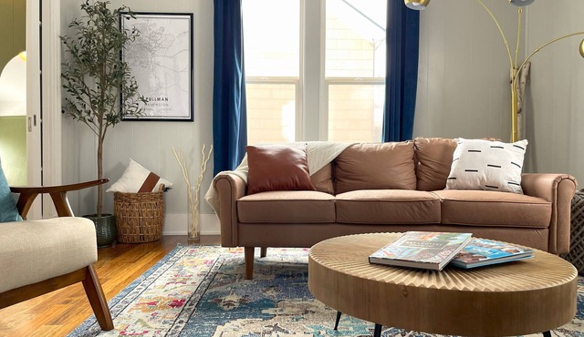 Cozy Modern Home Near WSU, Pet-Friendly, Fast Wi-Fi & Fire Pit