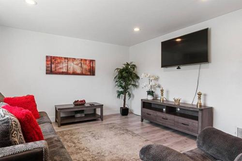 COZY MODERN HOUSE IN CITRUS HEIGHTS