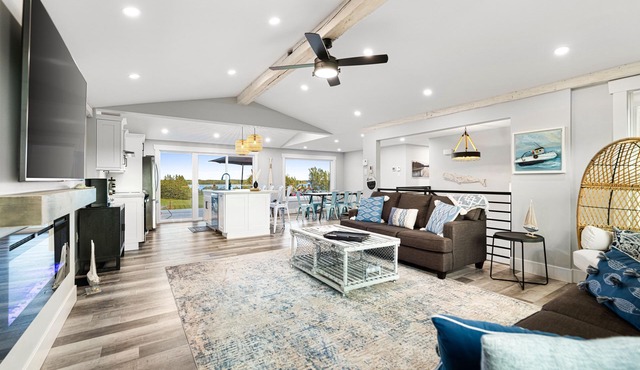 Cozy & Modern Oceanview Cottage W/hot Tub