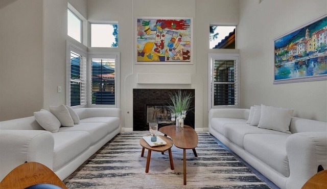 Cozy & Modern Retreat—Hot Tub, Fire Pit & Perfect for Families
