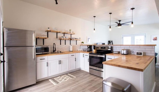 Cozy Modern Retreat in the Heart of Tucson