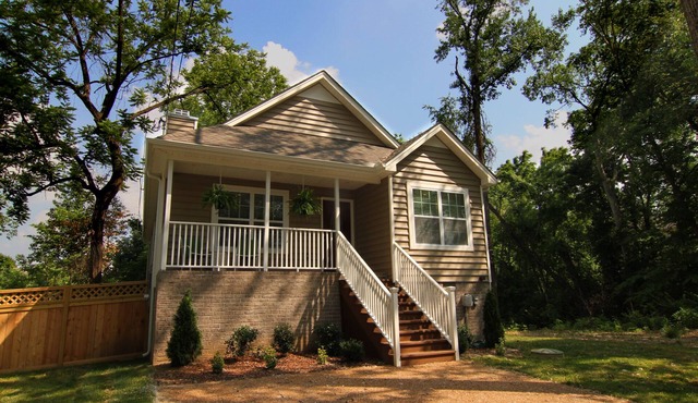 Cozy, Modern, Safe, Quiet Neighborhood, Minutes From Nashville's Top Attractions