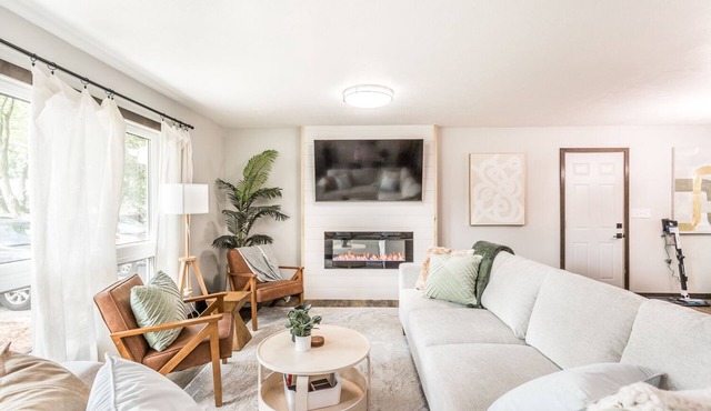 Cozy Modern Spa ~ Family Fun meets Serene Luxury