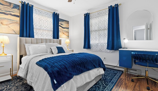 Cozy Modern Townhome in Unbeatable Chesterton Location