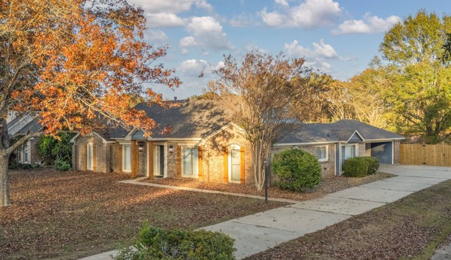Cozy Montgomery Escape: Modern 4-bedroom Eastside Gem