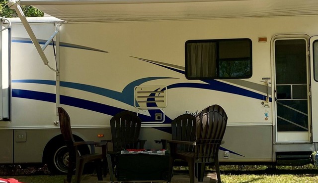 Cozy motorhome with loads of outdoor activities, farm animals and trails