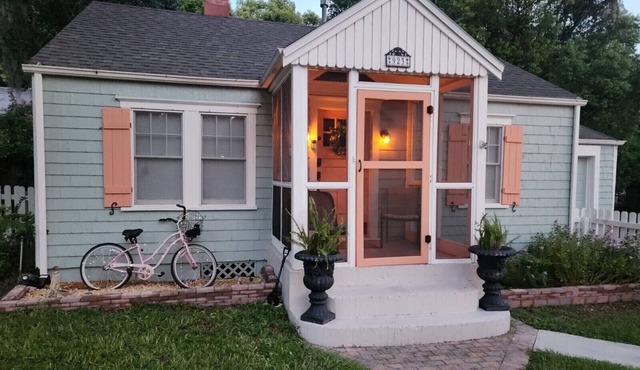 Cozy Mount Dora Cottage/Walk Downtown/Pet Friendly/Fenced Yard