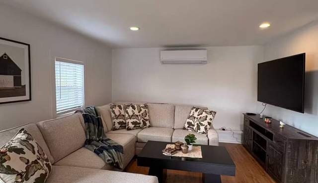 Cozy Mountain Cabin Minutes from ski resorts - Unit A