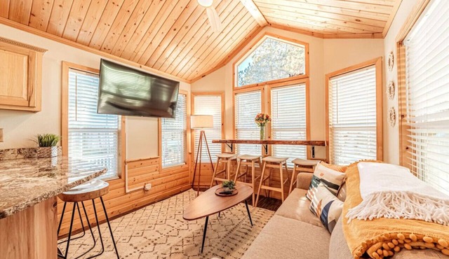 Cozy Mountain Escape · Peak Views · Woodland Park