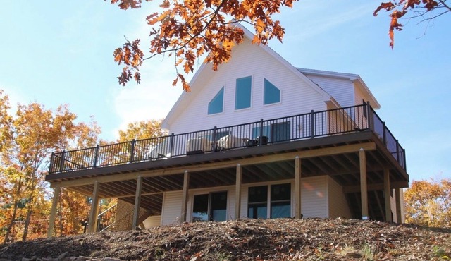 Cozy Mountain Home/close to ski mountain + lakes