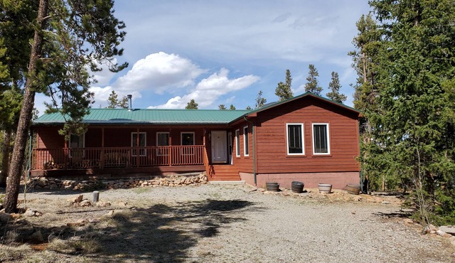 Cozy Mountain Home--Mountains, Mines, Trails. Skiing 40 min