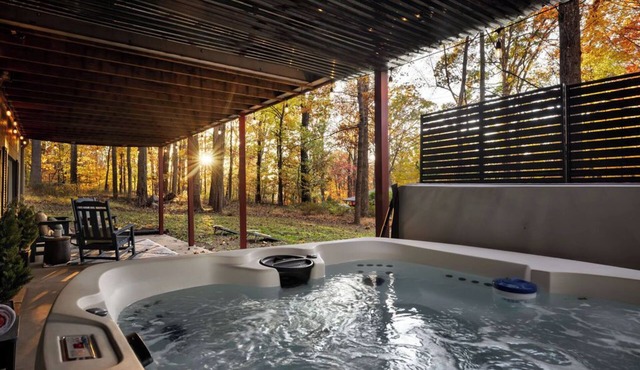 Cozy Mountain Retreat | Hot Tub & Fire Pit & Dogs