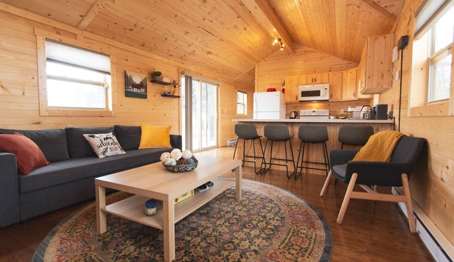 Cozy Mountain Retreat in Forbes Park - Short-Term Getaway Near Sand Dunes.