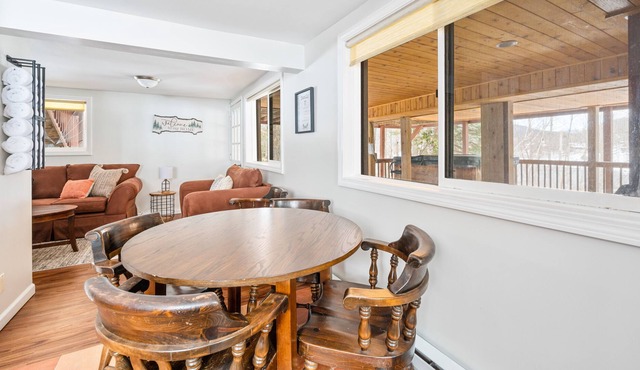 Cozy Mountain Retreat - 3 min to Hunter Mountain Ski Resort