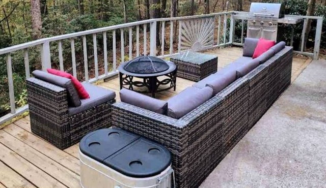 Cozy Mountain Retreat: Your Perfect Cabin Getaway