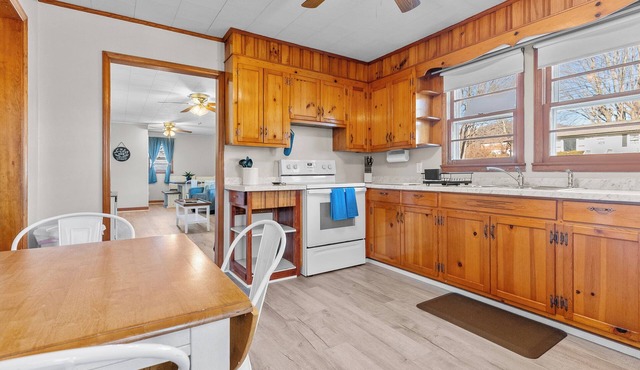 Cozy Mountain Retreat. Walk to Downtown Sparta