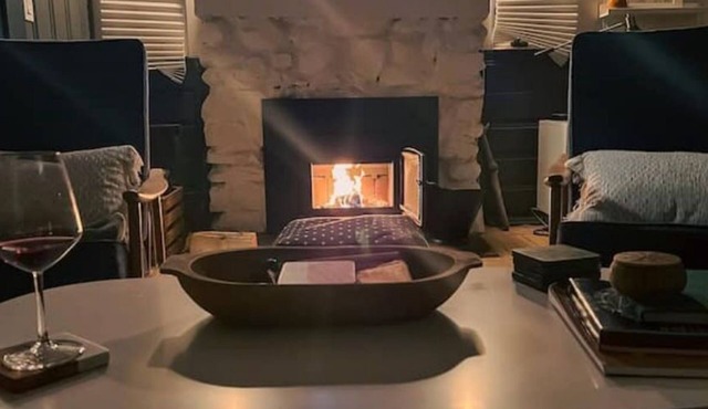 Cozy Mountain Top Cabin: Sauna, Fireplace Kayak & SUPs