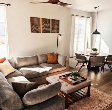 Cozy Mountain View Getaway!
