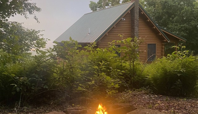 Cozy Mountaintop Retreat