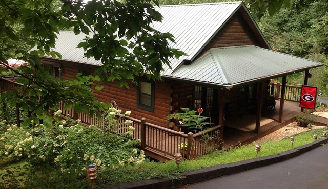 Cozy Mtn. Cabin-Great Location for Day Trips