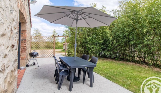 Cozy Nature Retreat Between Cholet and Puy du Fou - Terrace, BBQ, Accessible, Sleeps 4