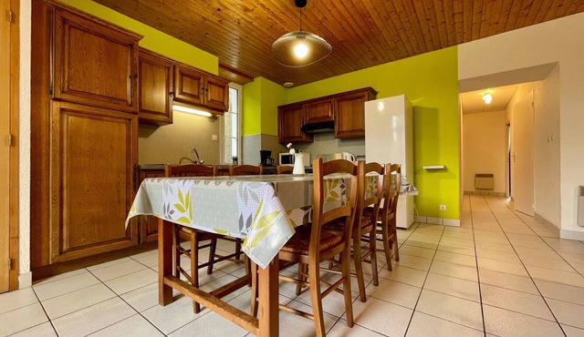 Cozy nature getaway: Renovated 3-bed house, garden, near hiking & activities in Saint-Julien-Molhesabate