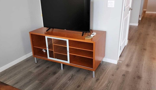 Cozy n Spacious 3BR House w/Garage available for short/Long term