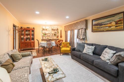 Cozy Natchez Home - Close to River & Nature