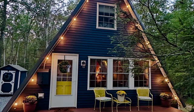 Cozy Nature Retreat A-Frame Cabin in Woods Firepit Creek Large Deck Sleeps 6