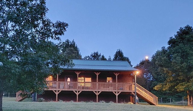 Cozy NC Cabin in quiet, gated community