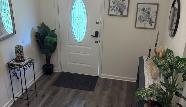 Cozy Nest 3-bedroom house in Coldspring with WiFi and AC