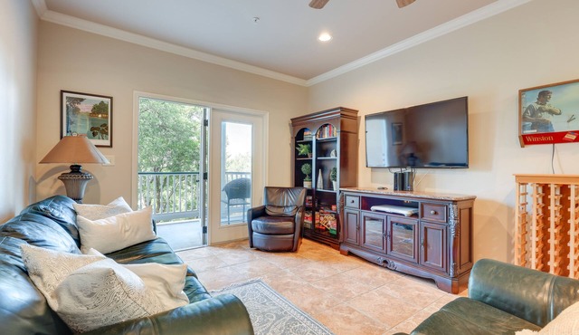 Cozy New Braunfels Condo w/Community Pool & Grill