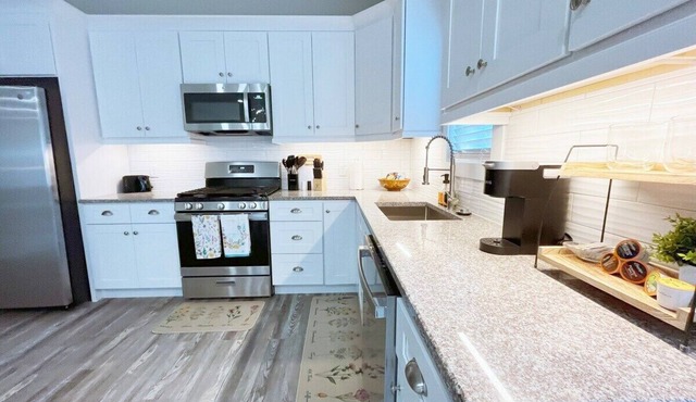 Cozy New Build Entire Home - 5 Star Getaway
