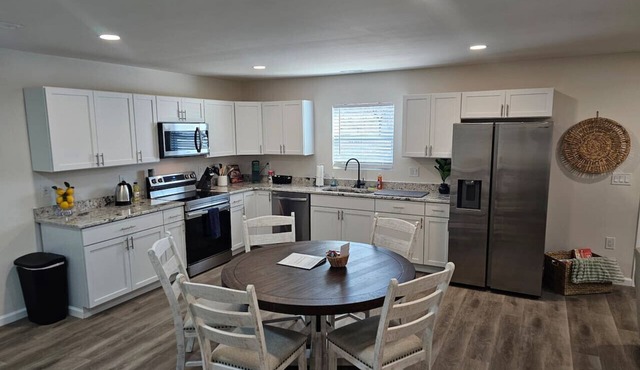 Cozy New Const. Ranch Near Park