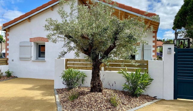 Cozy New Cottage Near Beach with Private Terrace, Hot Tub, and EV Charger