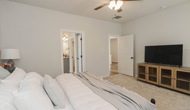 Cozy NEW Home in the Heart of Lafayette!
