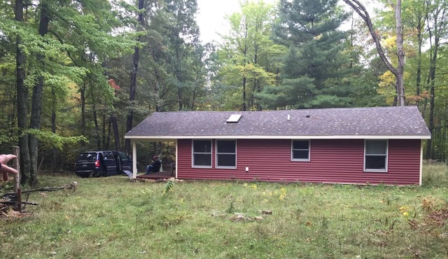 Cozy newer cabin located on 40 wooded acres