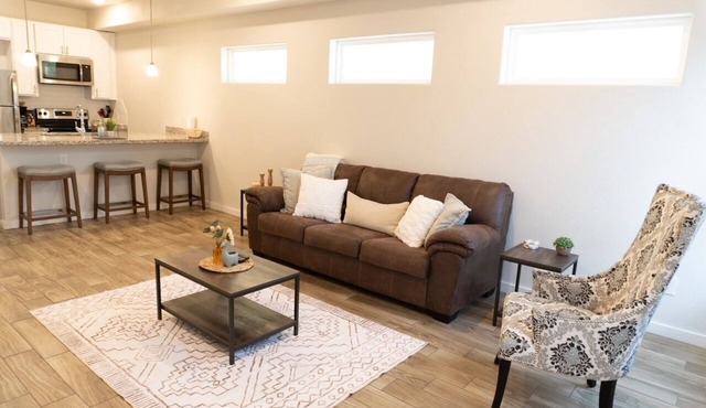Cozy, Newly-Built Townhouse in La Grange- Amazing location!