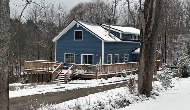Cozy newly remodeled private home just 10 mins from Ellicottville.