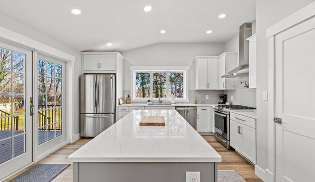 Cozy & newly-renovated ranch nestled in the town of Skaneateles.