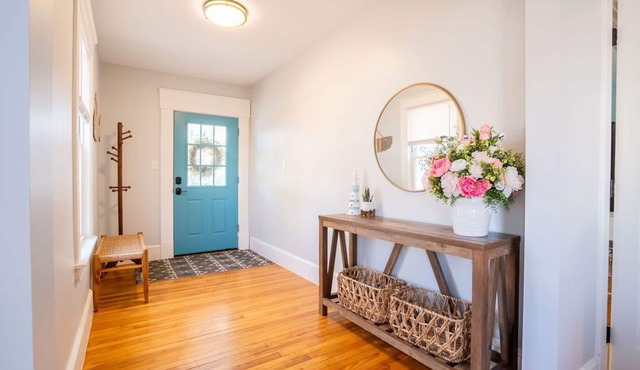 Cozy Newly Renovated 1st Floor Apt